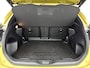 Toyota Yaris Cross 1.5 Hybrid First Edition + | BTW voertuig | Dodehoek detectie | Stoel+stuurverwarming | Elektrische achterklep | Parkeersensoren voor+achter | Draadloze telefoonlader | Apple CarPlay/Android Auto |