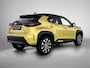 Toyota Yaris Cross 1.5 Hybrid First Edition + | BTW voertuig | Dodehoek detectie | Stoel+stuurverwarming | Elektrische achterklep | Parkeersensoren voor+achter | Draadloze telefoonlader | Apple CarPlay/Android Auto |