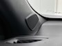 Toyota Yaris Cross 1.5 Hybrid First Edition + | BTW voertuig | Dodehoek detectie | Stoel+stuurverwarming | Elektrische achterklep | Parkeersensoren voor+achter | Draadloze telefoonlader | Apple CarPlay/Android Auto |