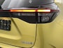 Toyota Yaris Cross 1.5 Hybrid First Edition + | BTW voertuig | Dodehoek detectie | Stoel+stuurverwarming | Elektrische achterklep | Parkeersensoren voor+achter | Draadloze telefoonlader | Apple CarPlay/Android Auto |