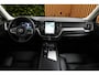 Volvo XC60 2.0 T6 Plug-in hybrid AWD Ultimate Bright | Luchtvering | Panoramadak | Harman/Kardon | 360 Camera | Pilot Assist