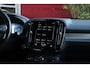 Volvo XC40 2.0 T4 AWD R-Design | Trekhaak | Stuur- en stoelverwarming | BLIS | Memory Seat | Adaptieve Cruise met Stuurhulp | Lava Orange interieur