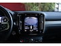 Volvo XC40 2.0 T4 AWD R-Design | Trekhaak | Stuur- en stoelverwarming | BLIS | Memory Seat | Adaptieve Cruise met Stuurhulp | Lava Orange interieur