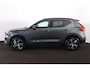 Volvo XC40 B3 Plus Dark - IntelliSafe Assist & Surround - 360º Camera - Verwarmde voorstoelen, stuur & achterbank - Parkeersensoren voor & achter - Elektr. bedienb. voorstoelen met geheugen links - Draadloze tel. lader - Standkachel - Extra getint glas - Inklapbare trekhaak - 18' LMV