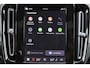 Volvo XC40 B3 Plus Dark - IntelliSafe Assist & Surround - 360º Camera - Verwarmde voorstoelen, stuur & achterbank - Parkeersensoren voor & achter - Elektr. bedienb. voorstoelen met geheugen links - Draadloze tel. lader - Standkachel - Extra getint glas - Inklapbare trekhaak - 18' LMV