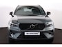 Volvo XC40 B3 Plus Dark - IntelliSafe Assist & Surround - 360º Camera - Verwarmde voorstoelen, stuur & achterbank - Parkeersensoren voor & achter - Elektr. bedienb. voorstoelen met geheugen links - Draadloze tel. lader - Standkachel - Extra getint glas - Inklapbare trekhaak - 18' LMV