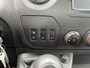 Renault Master T35 2.3 dCi L2 Energy Hiab Laadkraan T-CLX 013 Trekhaak 2500 kg Airco 2-Persoons Open laadbak Pick-up Euro 6 Verkeersbord Actiebord Pijlenbord Bakwagen P-up 1e eigenaar ex gemeente Hydraulische kraan