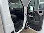 Renault Master T35 2.3 dCi L2 Energy Hiab Laadkraan T-CLX 013 Trekhaak 2500 kg Airco 2-Persoons Open laadbak Pick-up Euro 6 Verkeersbord Actiebord Pijlenbord Bakwagen P-up 1e eigenaar ex gemeente Hydraulische kraan