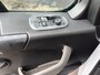 Renault Master T35 2.3 dCi L2 Energy Hiab Laadkraan T-CLX 013 Trekhaak 2500 kg Airco 2-Persoons Open laadbak Pick-up Euro 6 Verkeersbord Actiebord Pijlenbord Bakwagen P-up 1e eigenaar ex gemeente Hydraulische kraan