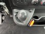 Renault Master T35 2.3 dCi L2 Energy Hiab Laadkraan T-CLX 013 Trekhaak 2500 kg Airco 2-Persoons Open laadbak Pick-up Euro 6 Verkeersbord Actiebord Pijlenbord Bakwagen P-up 1e eigenaar ex gemeente Hydraulische kraan