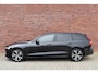 Volvo V60 B4 212PK Plus Dark | Trekhaak | Lighting |