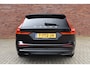 Volvo V60 B4 212PK Plus Dark | Trekhaak | Lighting |