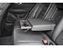 Volvo V60 B4 212PK Plus Dark | Trekhaak | Lighting |