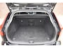 Volvo V60 B4 212PK Plus Dark | Trekhaak | Lighting |