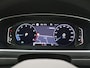 Volkswagen Tiguan 1.5 TSI R-Line Business+ 150PK DSG Trekhaak, Achteruitrijcamera, Black Style, Voorruitverwarming, Stoel-Stuurverwarming, Side Assist, 19" LM Velgen