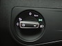Volkswagen Tiguan 1.5 TSI R-Line Business+ 150PK DSG Trekhaak, Achteruitrijcamera, Black Style, Voorruitverwarming, Stoel-Stuurverwarming, Side Assist, 19" LM Velgen
