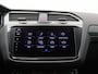 Volkswagen Tiguan 1.5 TSI R-Line Business+ 150PK DSG Trekhaak, Achteruitrijcamera, Black Style, Voorruitverwarming, Stoel-Stuurverwarming, Side Assist, 19" LM Velgen