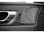 Volvo XC60 2.0 T8 Plug-in hybrid AWD Plus Black Edition | Achterbank verwarmd | Achteruitrijcamera | Elektrisch verstelb. bestuurdersstoel met geheugen