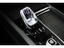 Volvo XC60 2.0 T8 Plug-in hybrid AWD Plus Black Edition | Achterbank verwarmd | Achteruitrijcamera | Elektrisch verstelb. bestuurdersstoel met geheugen
