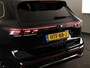 Volkswagen Tiguan 1.5 eHybrid R-Line Edition 204 pk Automaat (DSG) | Verlengde garantie | Navigatie | Panoramadak | Parkeersensoren (Park assist) | Achteruitrijcamera | Stoelverwarming v/a | R-Line |