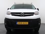 Opel Vivaro-e L2H1 75kWh Autom. 3-Persoons 360°Camera Navi Imperiaal Trekhaak Apple Carplay Android Auto Pdc Cruise Control SOH 88.5% DAB Bluetooth Betonplex Vloer Wandbetimmering Schuifdeur Regen-Lichtsensor 1.000KG Trekgewicht 1e Eigenaar Dealeronderhouden