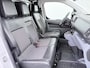 Opel Vivaro-e L2H1 75kWh Autom. 3-Persoons 360°Camera Navi Imperiaal Trekhaak Apple Carplay Android Auto Pdc Cruise Control SOH 88.5% DAB Bluetooth Betonplex Vloer Wandbetimmering Schuifdeur Regen-Lichtsensor 1.000KG Trekgewicht 1e Eigenaar Dealeronderhouden