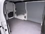 Opel Vivaro-e L2H1 75kWh Autom. 3-Persoons 360°Camera Navi Imperiaal Trekhaak Apple Carplay Android Auto Pdc Cruise Control SOH 88.5% DAB Bluetooth Betonplex Vloer Wandbetimmering Schuifdeur Regen-Lichtsensor 1.000KG Trekgewicht 1e Eigenaar Dealeronderhouden
