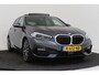BMW 1-Serie 118i High Executive | Panoramadak | Org NL | CarPlay | 18" Velgen | Navigatie | Stoelverwarming | Digital Cockpit |