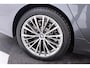 BMW 3-Serie Touring 320e Business Edition Plus | Trekhaak | Panoramadak | CarPlay | Stoelverwarming | Sportstoelen | PDC V+A | NAP