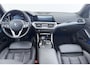 BMW 3-Serie Touring 320e Business Edition Plus | Trekhaak | Panoramadak | CarPlay | Stoelverwarming | Sportstoelen | PDC V+A | NAP