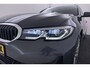 BMW 3-Serie Touring 320e Business Edition Plus | Trekhaak | Panoramadak | CarPlay | Stoelverwarming | Sportstoelen | PDC V+A | NAP