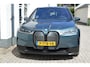 BMW iX XDrive40 High Executive/1 Eig./Trekhaak/harman kardon/massage-koeling