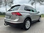 Volkswagen Tiguan 1.4 TSI Comfortline Business TREKHAAK / ACC / PDC / ECC / CARPLAY / NL AUTO MET NAP / LMV
