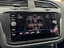 Volkswagen Tiguan 1.4 TSI Comfortline Business TREKHAAK / ACC / PDC / ECC / CARPLAY / NL AUTO MET NAP / LMV