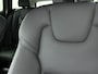 Volvo V60 T6 Plug-in hybrid Plus Dark Long Range | Leder | Keyless Entry | 19'' | Memory| Intellisafe Surround & Assist | Getint Glas |