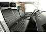 Volkswagen Transporter 2.5 TDI L2H1 | Marge | Automaat | Airco | Cruise | 3 Zits | Trekhaak | Parkeersens.