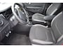 Renault Captur 1.2 TCe 120 pk Intens Automaat | Navigatie | Camera | Parkeersensoren voor en achter | Airconditioning ECC | Cruise Control | Lichtmetalen Velgen | Isofix Bevestigingspunten | Streaming Audio Bluetooth | Zeer Compleet!!!
