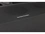 Volvo XC40 B4 Plus Black Edition | Panoramadak | Elektrisch Verstelbare Voorstoelen | Getint Glas Achter | Keyless | Elektrische Achterklep | Premium audio by Harman Kardon | Stoelverwarming | Stuurverwarming | Volvo UX Infotainment | Adaptieve Cruise Control | Pilot Assist | BLIS