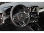 Volvo XC40 B4 Plus Black Edition | Panoramadak | Elektrisch Verstelbare Voorstoelen | Getint Glas Achter | Keyless | Elektrische Achterklep | Premium audio by Harman Kardon | Stoelverwarming | Stuurverwarming | Volvo UX Infotainment | Adaptieve Cruise Control | Pilot Assist | BLIS