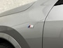 BMW X1 18i M-Sport | Panorama | Sportstoelen | Keyless-Entry | Sfeerverlichting | Achteruitrij-Camera | 3x op voorraad! | Carplay | Full-LED | Black-Optic | Getint Glas | Stoelverwarming | Draadloos Laden |