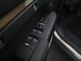 Land Rover Defender 2.0 P300e 110 Dynamic SE Edition | Clearsight binnenspiegel | Comfort en Convenience Pack | 20" Lichtmetalen velgen 6011 |