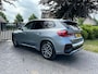 BMW iX1 xDrive30 Launch Edition 67 kWh | M-Pakket | Trekhaak | Camera | Leer | NL-Auto |