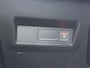 Renault Captur 1.6 E-Tech Plug-in Hybrid 160 Initiale Paris | TWO TONE | Leder | stuur/stoelverwarming | DAB Ontvanger |