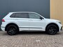 Volkswagen Tiguan 1.4 TSI eHybrid 245pk DSG R-Line | Trekhaak | ACC | IQ-Light V+A | 360 Camera | Stoel/Stuurverwarming | Blis |