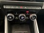 Renault Clio 1.6 E-Tech Hybrid 140 Serie Limitee E-TECH Climate control / Trekhaak /incl. Winterset met wiel doppen / Navigatie / Applecarplay of Android auto /