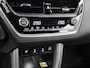 Toyota Corolla Cross Hybrid 200 Style | BTW voertuig | Dodehoek detectie | Stoel+stuurverwarming | Parkeersensoren voor+achter | Elektrische achterklep | Draadloze telefoonlader | Trekhaak | Apple CarPlay/Android auto |