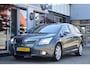 Toyota Avensis Wagon 2.0 VVTi Executive Business Bomvol! Leer | Camera | Trekhaak | el.stoelen | Stoelverwarming