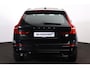 Volvo XC60 T6 Recharge AWD Plus Dark - Panorama/schuifdak - IntelliSafe Assist & Surround - 360º camera - Verwarmde voorstoelen, stuur & achterbank - Parkeersensoren voor & achter - Elektr. bedienb. voorstoelen met geheugen - Draadloze tel. lader - Semi elektr. inklapbare trekhaak - 21' LMV