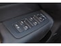 Volvo XC60 T6 Recharge AWD Plus Dark - Panorama/schuifdak - IntelliSafe Assist & Surround - 360º camera - Verwarmde voorstoelen, stuur & achterbank - Parkeersensoren voor & achter - Elektr. bedienb. voorstoelen met geheugen - Draadloze tel. lader - Semi elektr. inklapbare trekhaak - 21' LMV