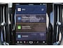Volvo XC60 T6 Recharge AWD Plus Dark - Panorama/schuifdak - IntelliSafe Assist & Surround - 360º camera - Verwarmde voorstoelen, stuur & achterbank - Parkeersensoren voor & achter - Elektr. bedienb. voorstoelen met geheugen - Draadloze tel. lader - Semi elektr. inklapbare trekhaak - 21' LMV